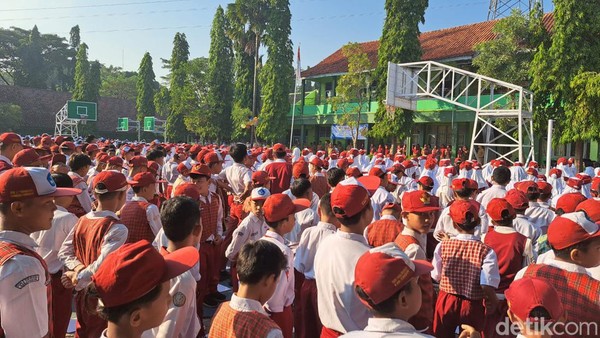 kegiatan-mpls-di-smpn-1-sumber-kabupaten-cirebon_169